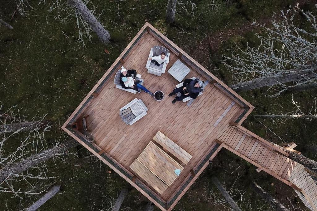 Отель Treetop Ekne - Hytte I Skogen Med Hengebru Левангер Экстерьер фото
